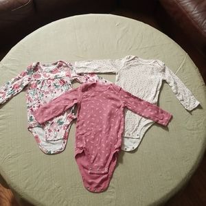 ❣5 for $25 Sale❣ 3 Carter's 18 Month Long-Sleeved Floral Onsies